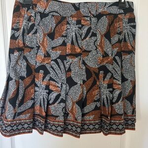 Chico's Black and Orange Artistic Skort